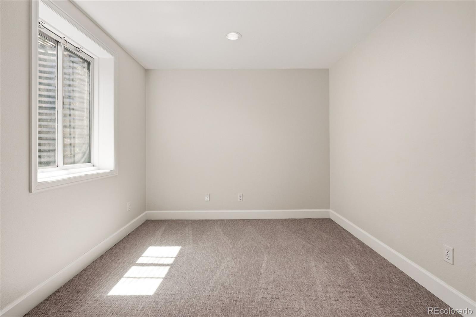 MLS Image #39 for 944  ivanhoe street,denver, Colorado