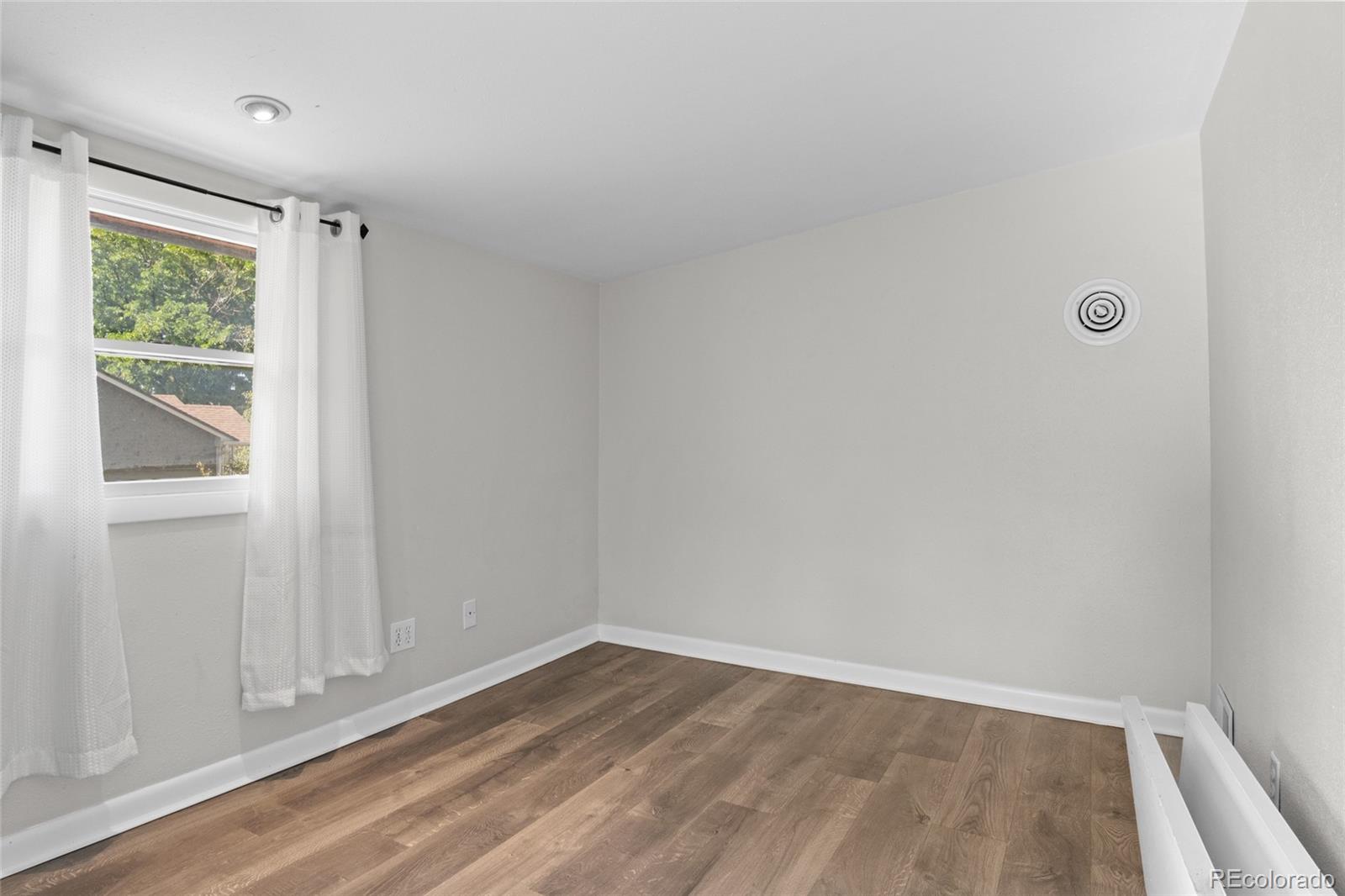 MLS Image #24 for 4058 s lincoln street,englewood, Colorado