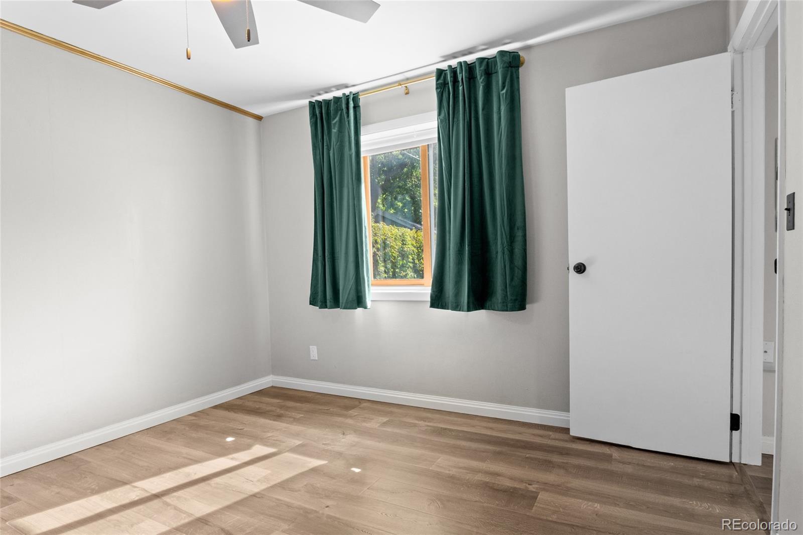 MLS Image #27 for 4058 s lincoln street,englewood, Colorado