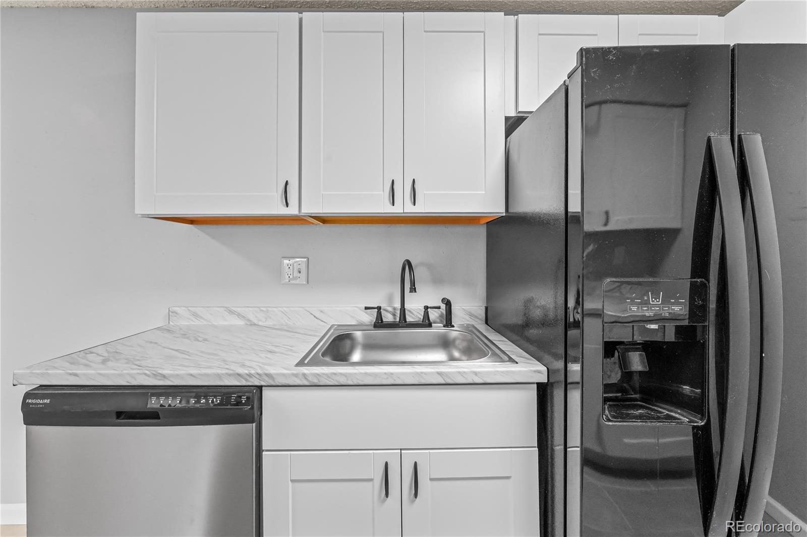 MLS Image #11 for 10150 e virginia avenue,denver, Colorado