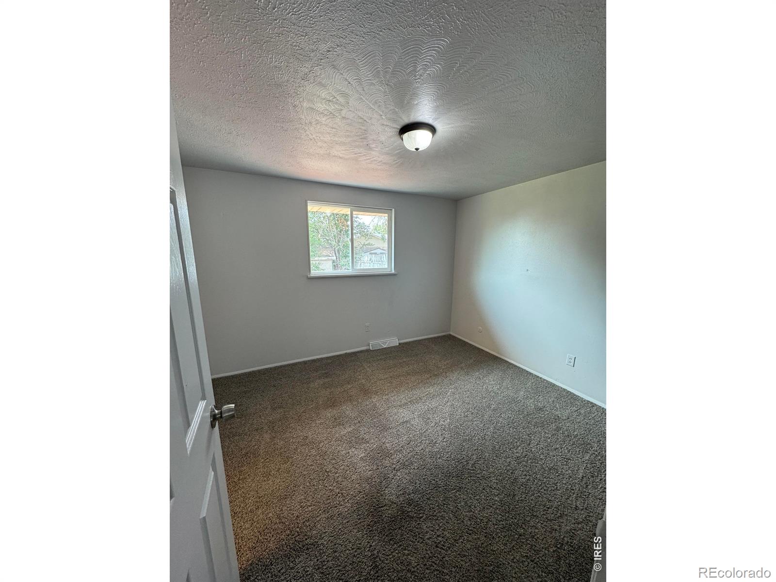MLS Image #10 for 47  university drive,longmont, Colorado