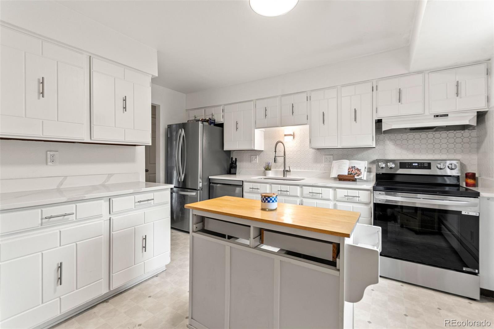 MLS Image #16 for 2801 s reed street,denver, Colorado