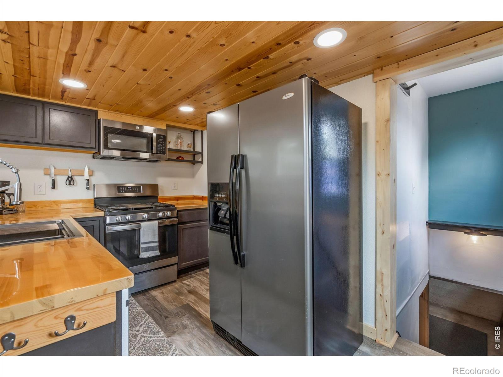 MLS Image #3 for 542 e 10th street,loveland, Colorado