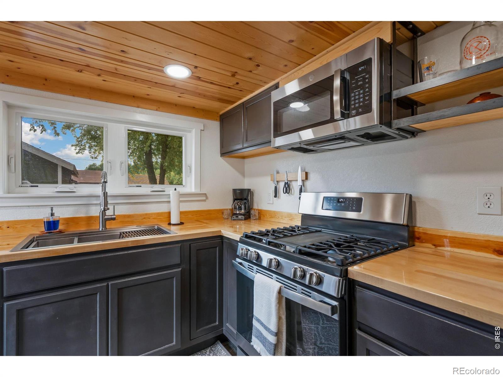 MLS Image #6 for 542 e 10th street,loveland, Colorado