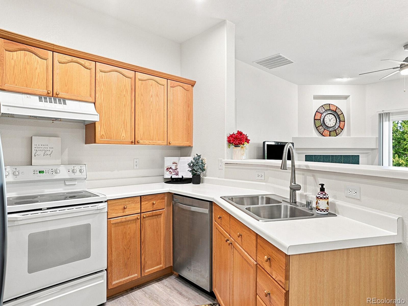 MLS Image #10 for 7375 s alkire street 205,littleton, Colorado