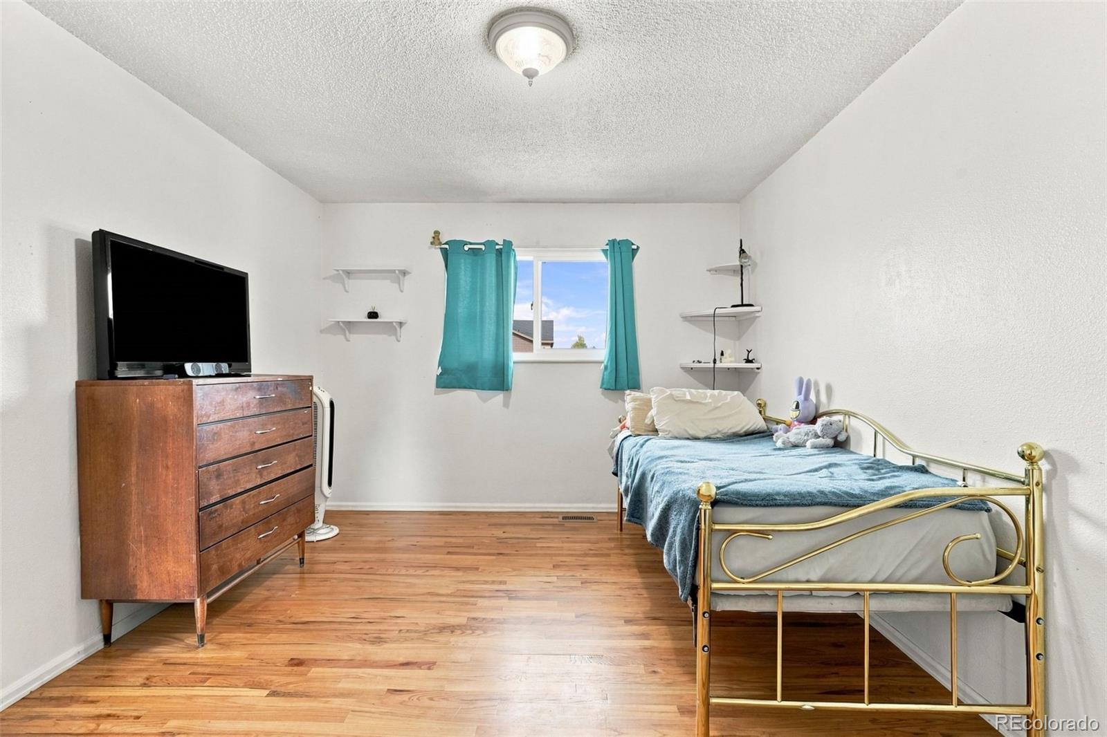 MLS Image #18 for 10022  alcott street,denver, Colorado