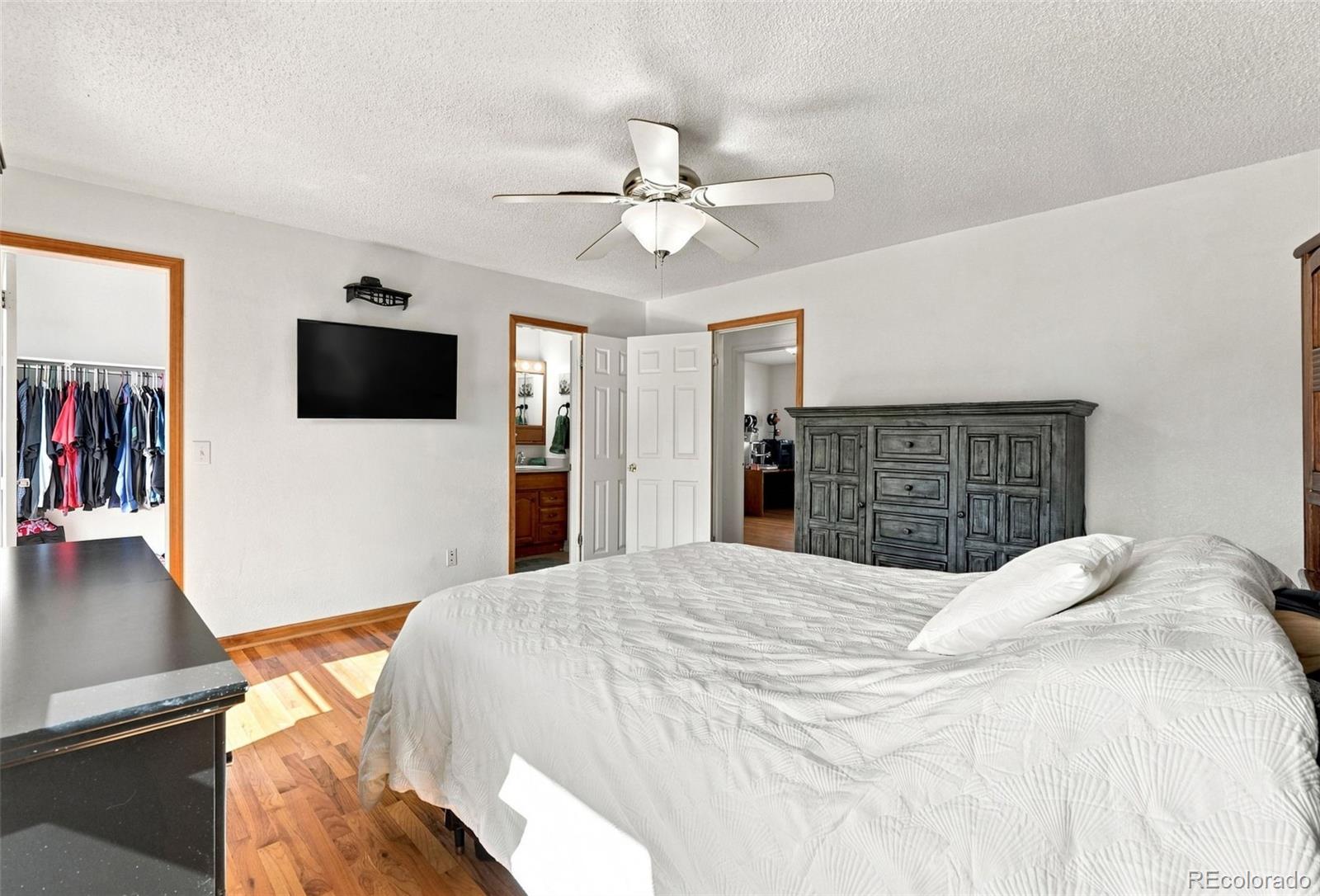 MLS Image #20 for 10022  alcott street,denver, Colorado