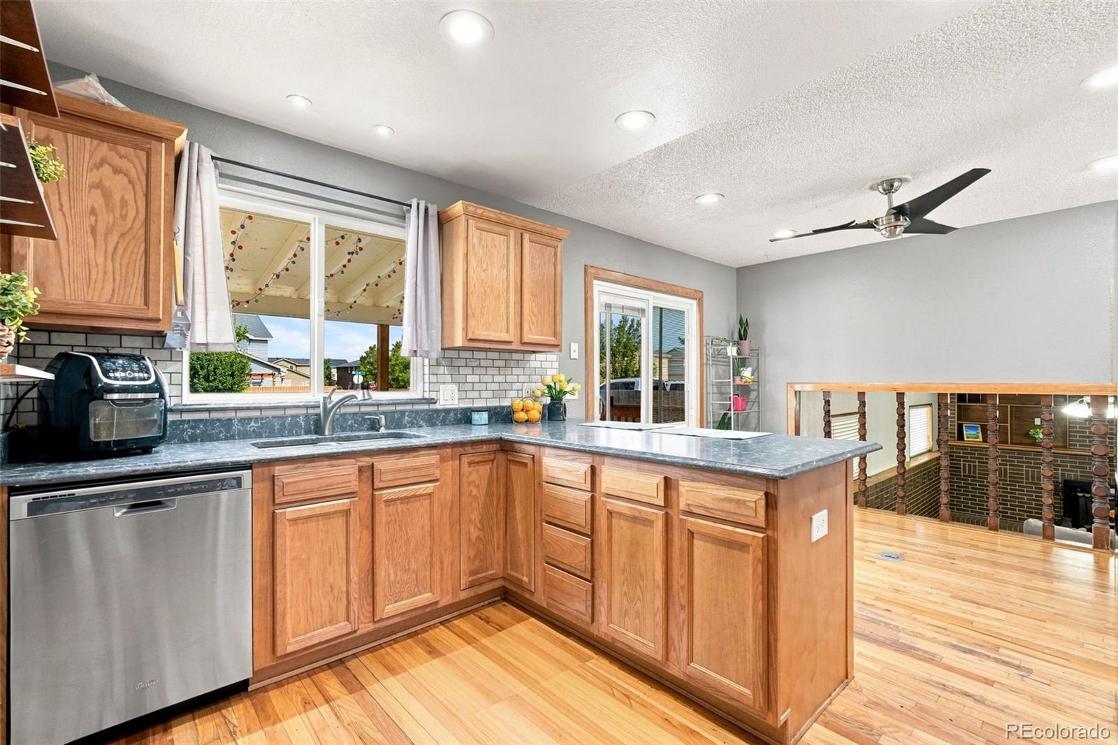MLS Image #24 for 10022  alcott street,denver, Colorado