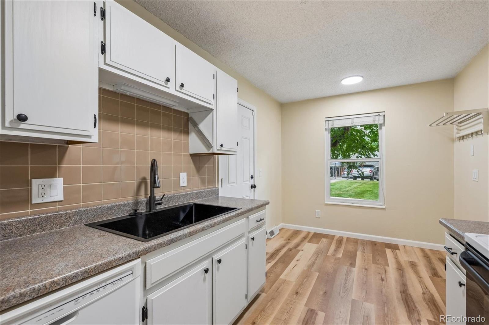MLS Image #11 for 1521 s owens street,denver, Colorado