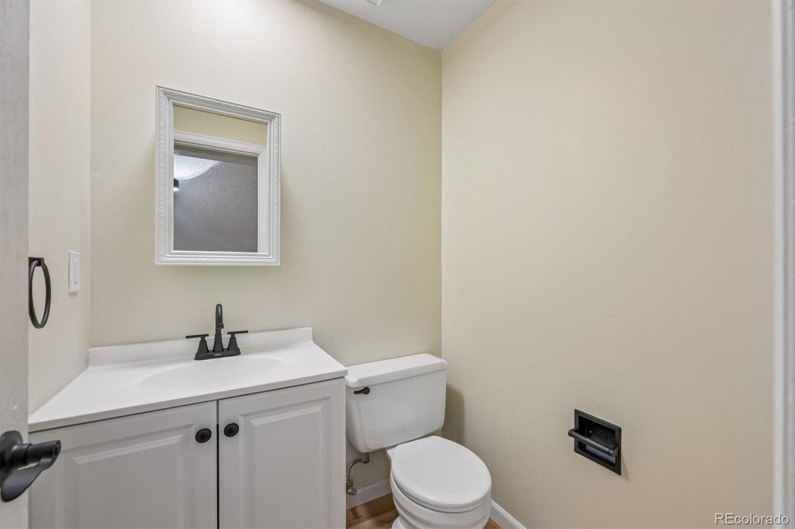 MLS Image #13 for 1521 s owens street,denver, Colorado