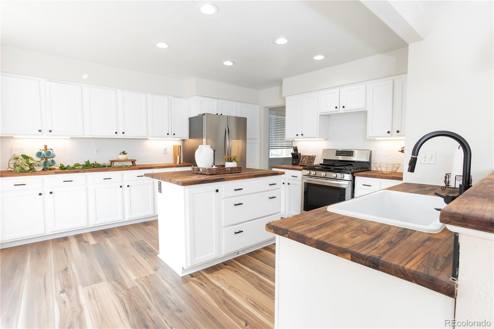 MLS Image #12 for 4703 n wildflowers way,castle rock, Colorado