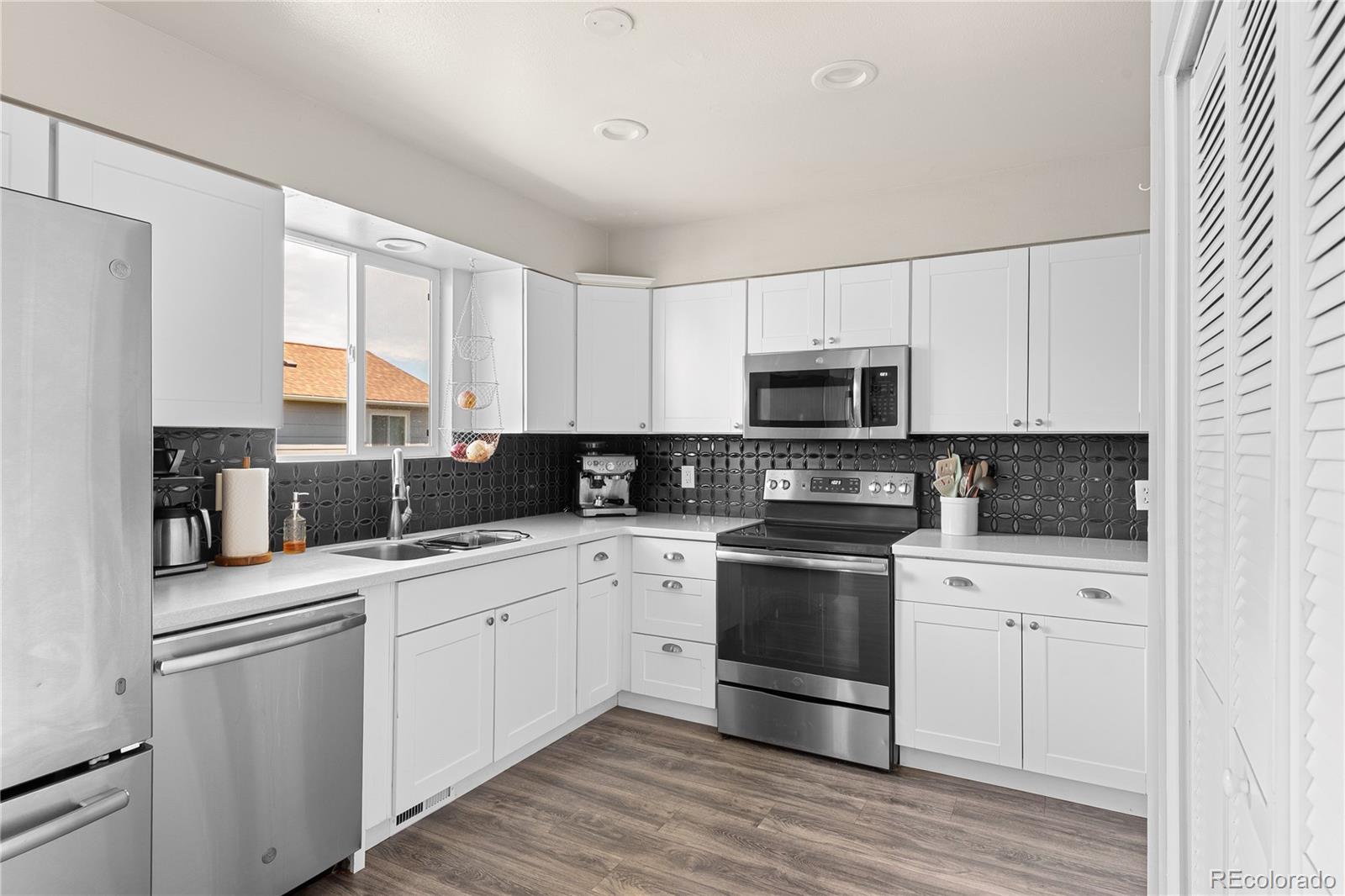 MLS Image #6 for 579 w berry circle 5d1,littleton, Colorado