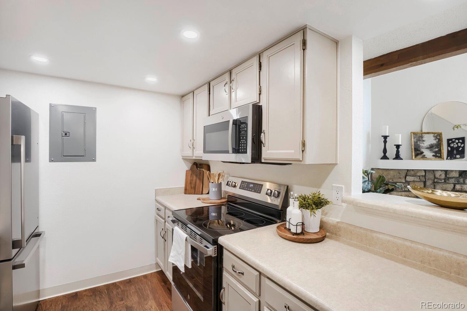MLS Image #11 for 931 s zeno way,aurora, Colorado