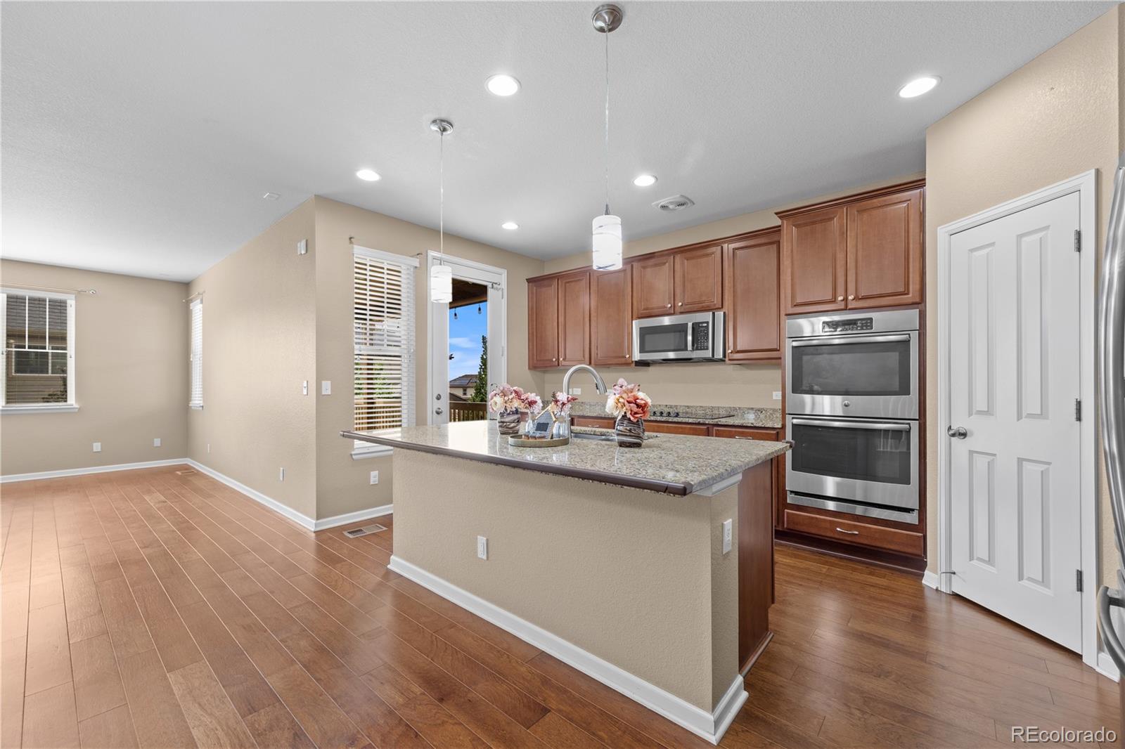 MLS Image #11 for 4961 s versailles circle,aurora, Colorado