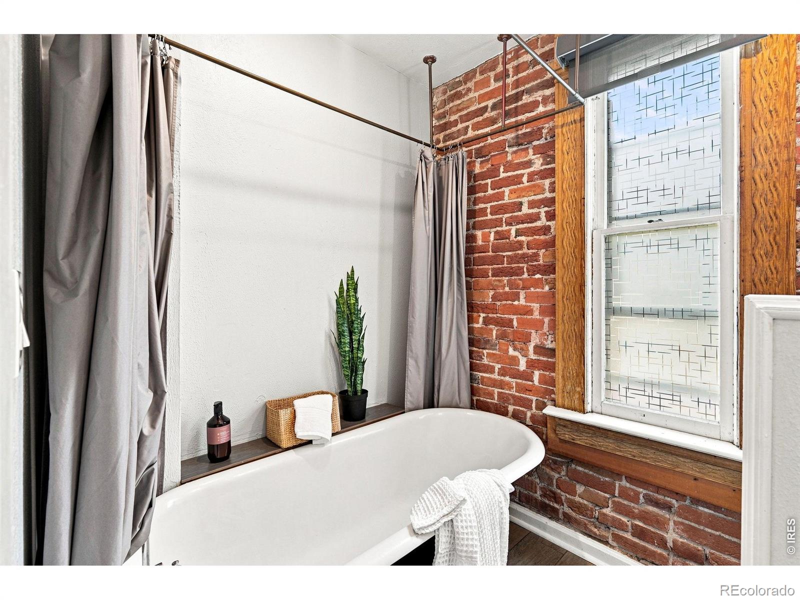 MLS Image #14 for 3319 e 14th avenue,denver, Colorado