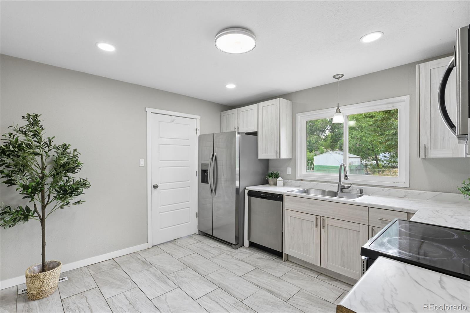 MLS Image #12 for 629  hackberry drive,colorado springs, Colorado