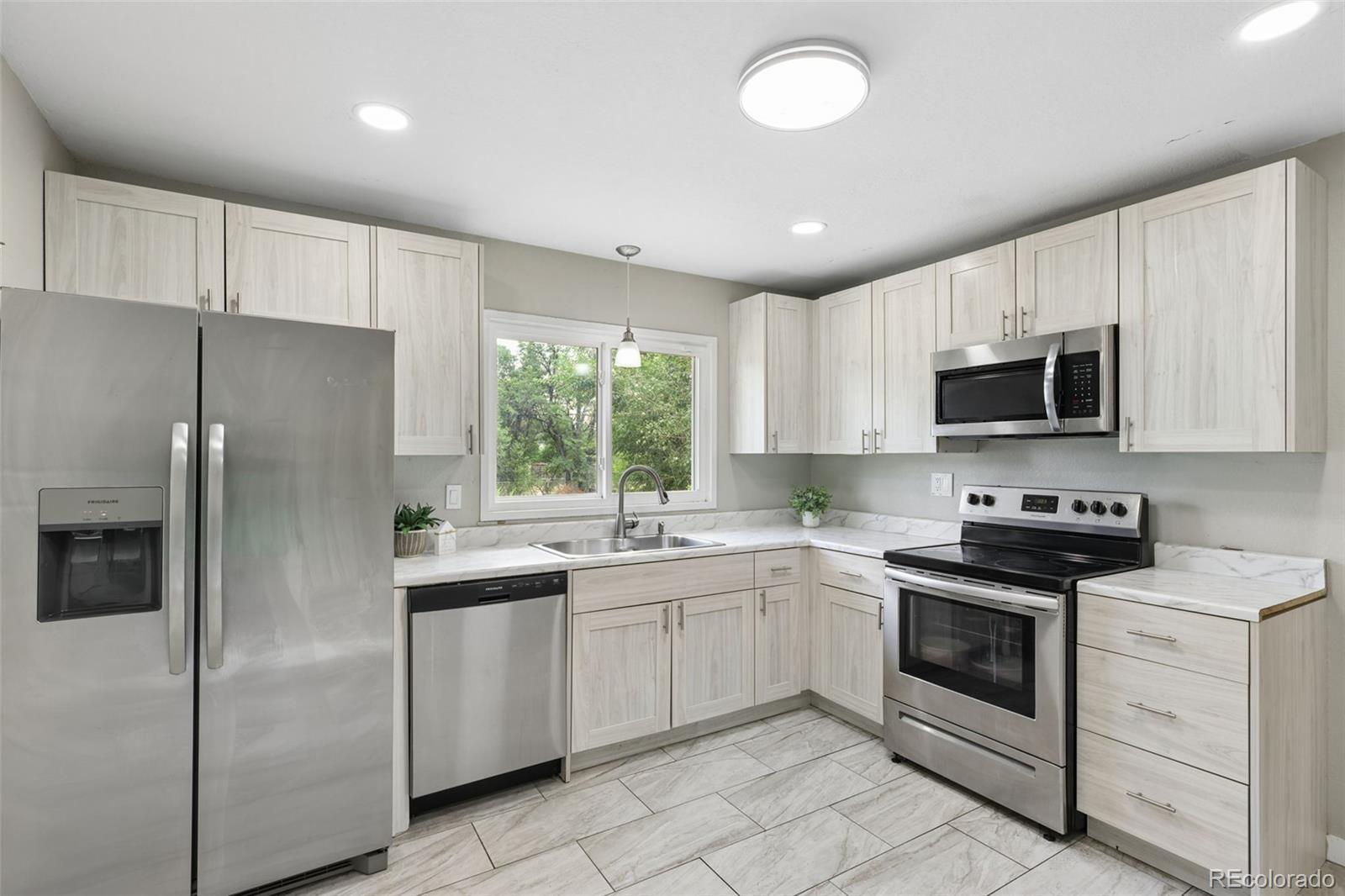 MLS Image #13 for 629  hackberry drive,colorado springs, Colorado