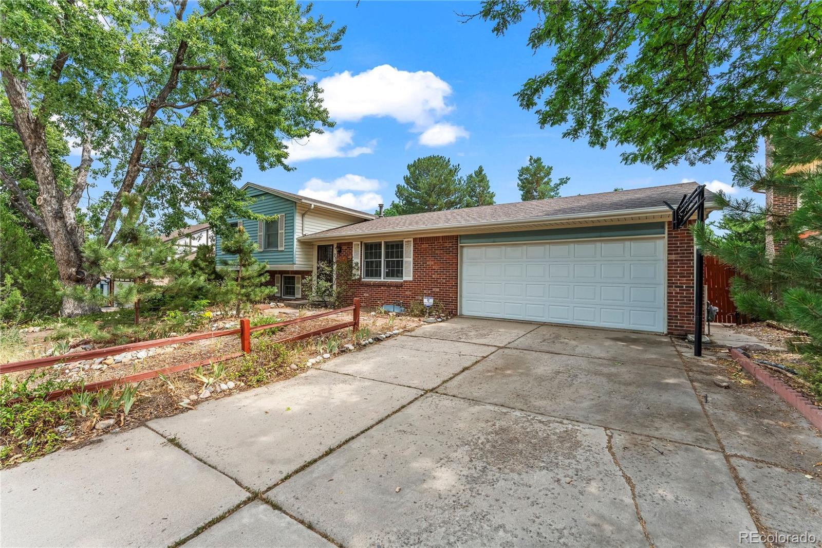 MLS Image #1 for 2591 s eagle circle,aurora, Colorado