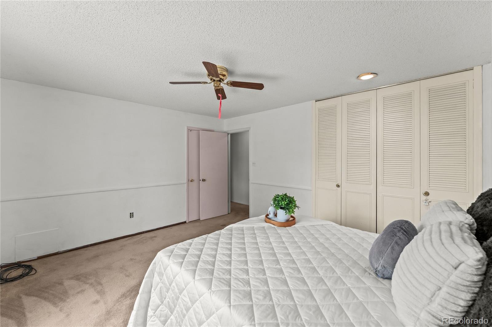 MLS Image #16 for 2591 s eagle circle,aurora, Colorado