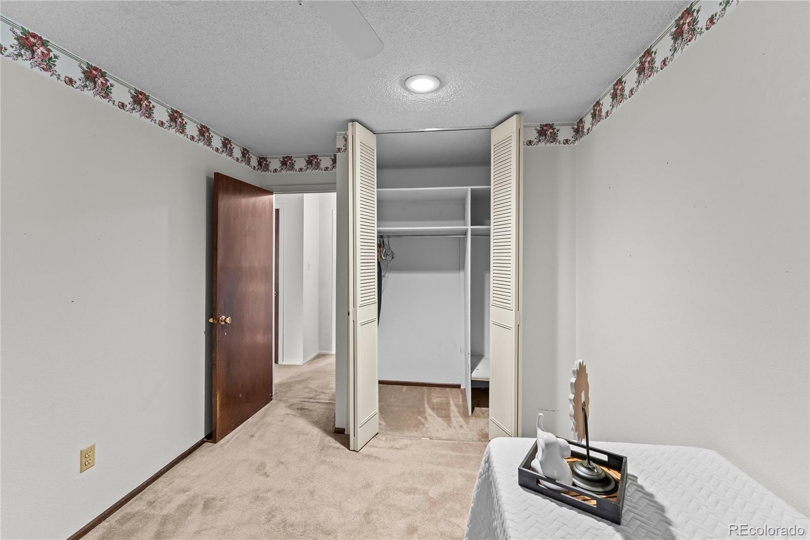 MLS Image #18 for 2591 s eagle circle,aurora, Colorado