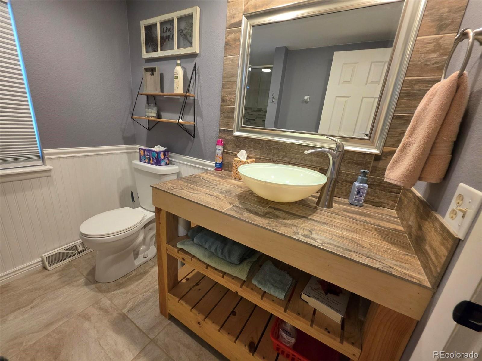 MLS Image #11 for 9915 w 85th way,arvada, Colorado