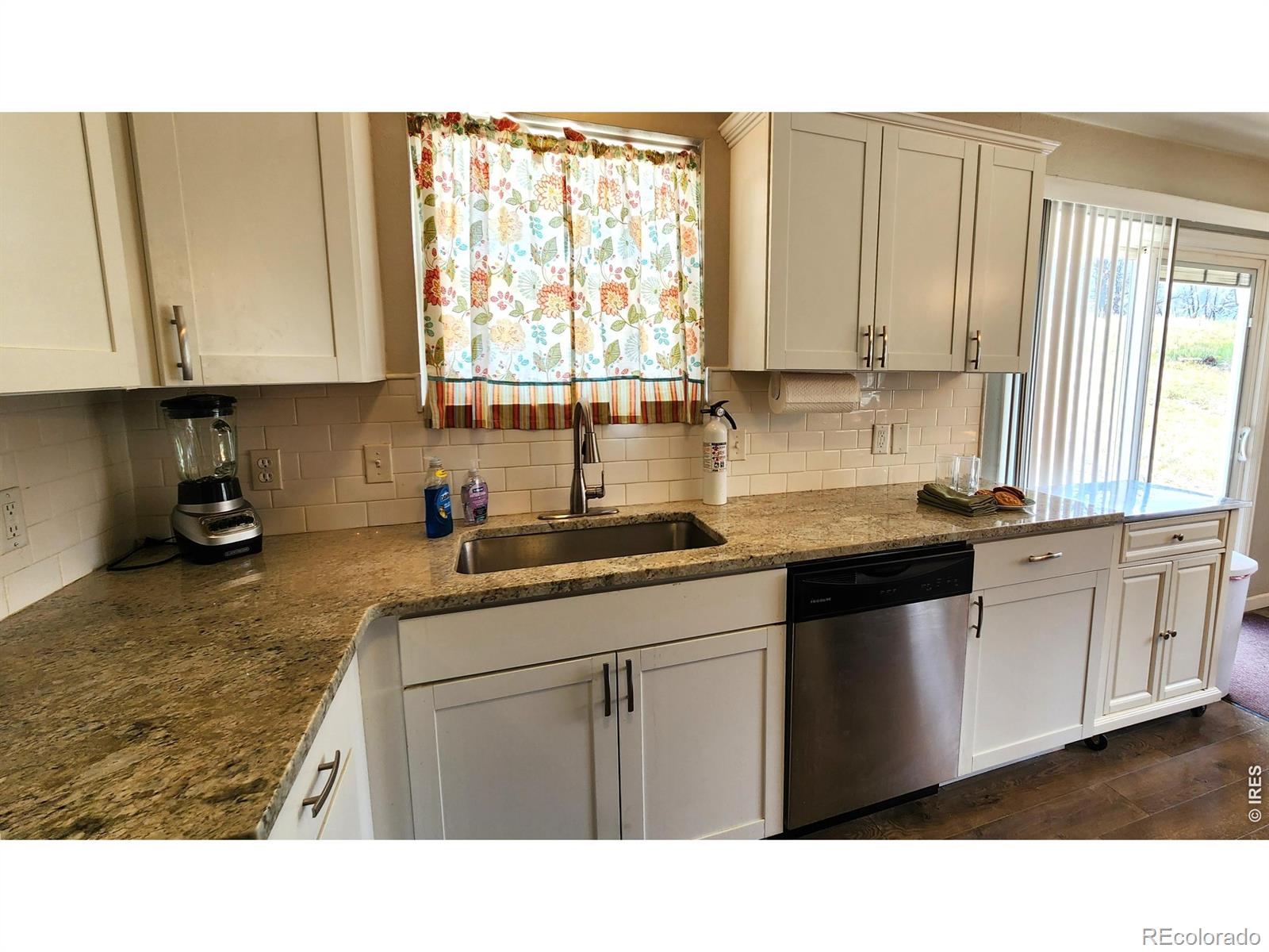 MLS Image #14 for 1002  spruce mountain drive,drake, Colorado