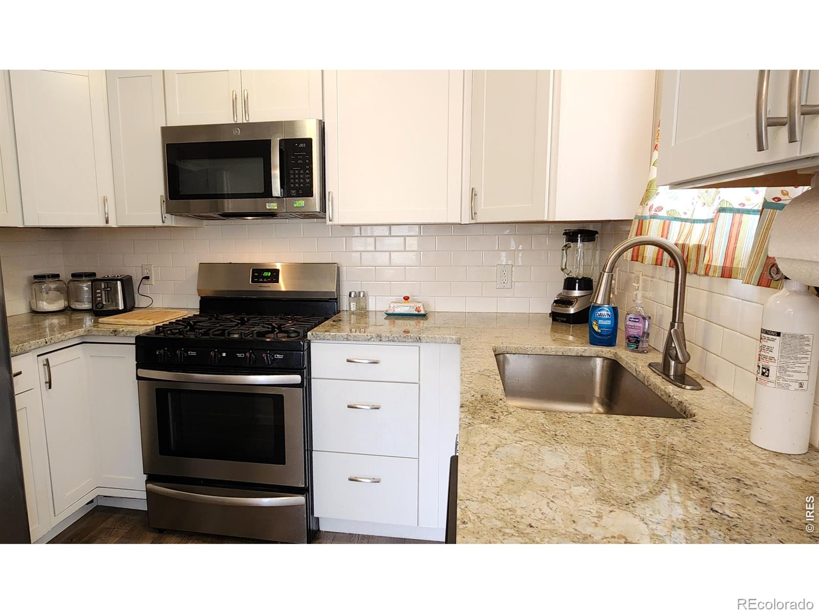 MLS Image #16 for 1002  spruce mountain drive,drake, Colorado