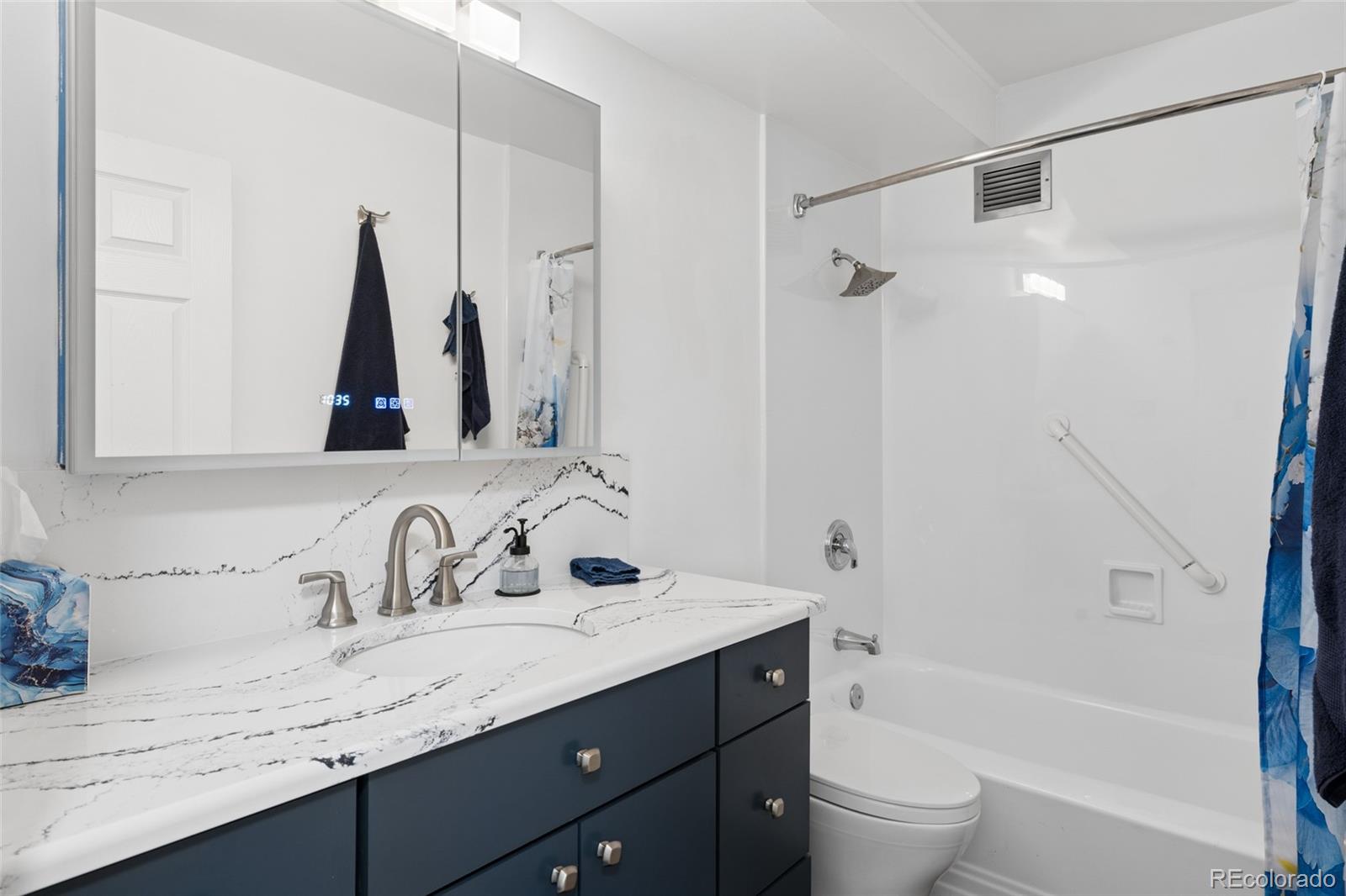 MLS Image #14 for 580 s clinton street 5a,denver, Colorado