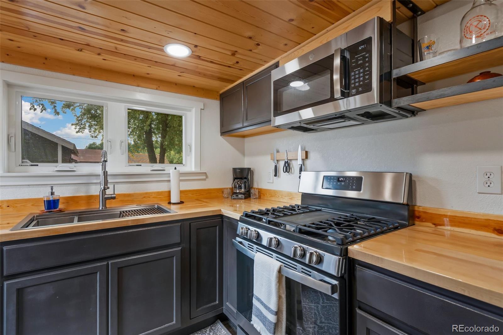MLS Image #7 for 542 e 10th street,loveland, Colorado