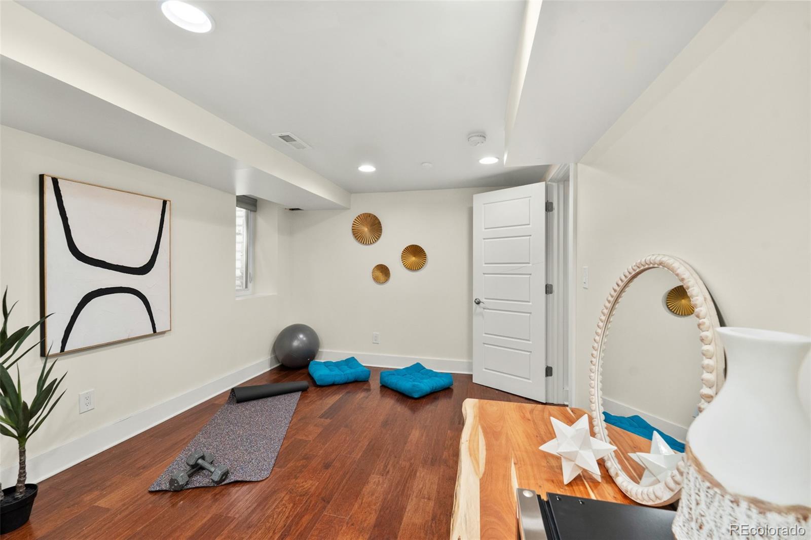 MLS Image #32 for 1516  cook street,denver, Colorado