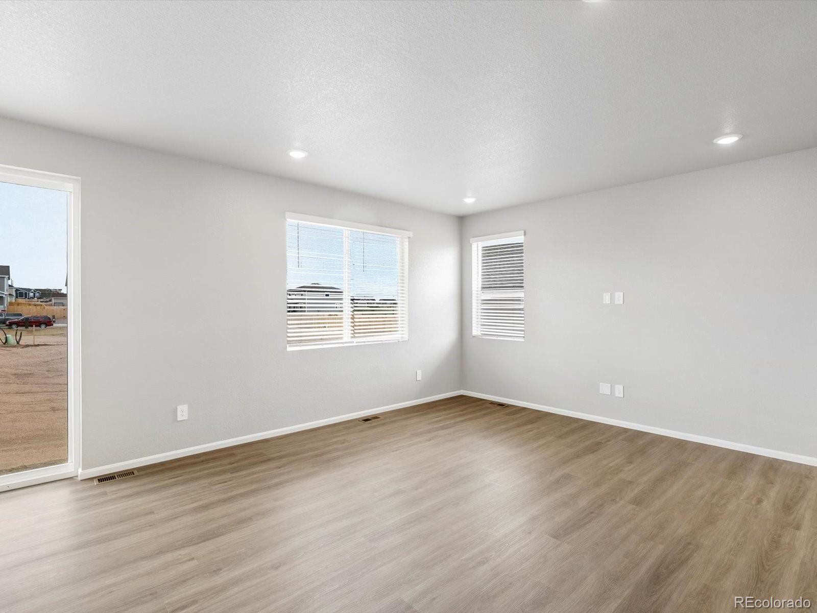 MLS Image #3 for 4634  sugarcane street,johnstown, Colorado