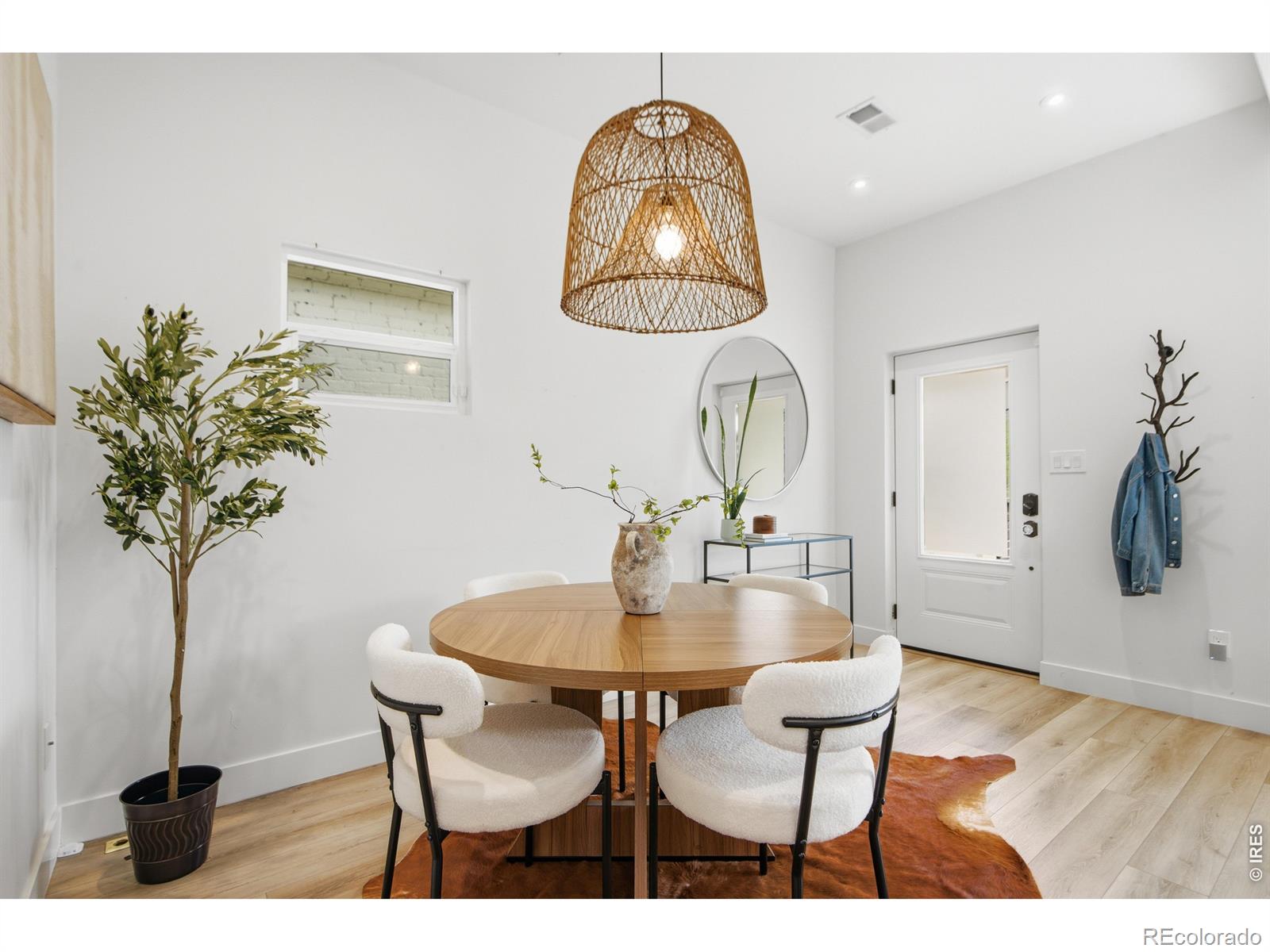 MLS Image #10 for 1419 s acoma street,denver, Colorado
