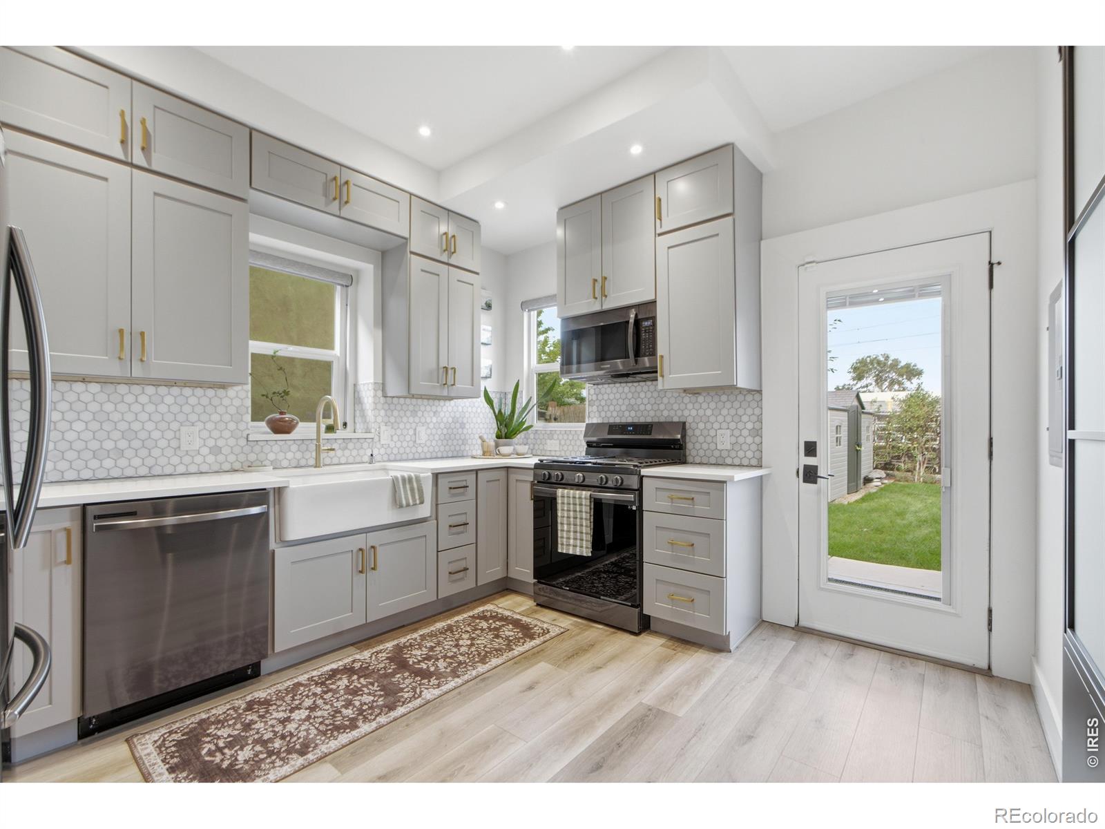 MLS Image #13 for 1419 s acoma street,denver, Colorado