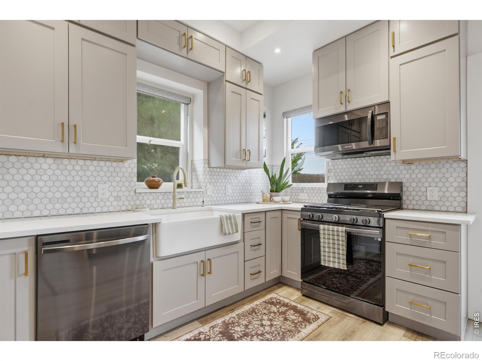 MLS Image #15 for 1419 s acoma street,denver, Colorado