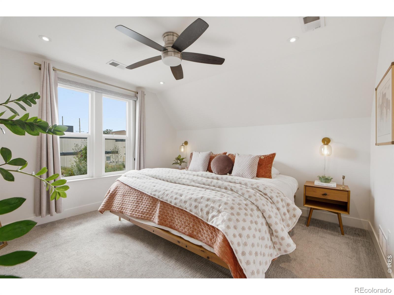MLS Image #23 for 1419 s acoma street,denver, Colorado