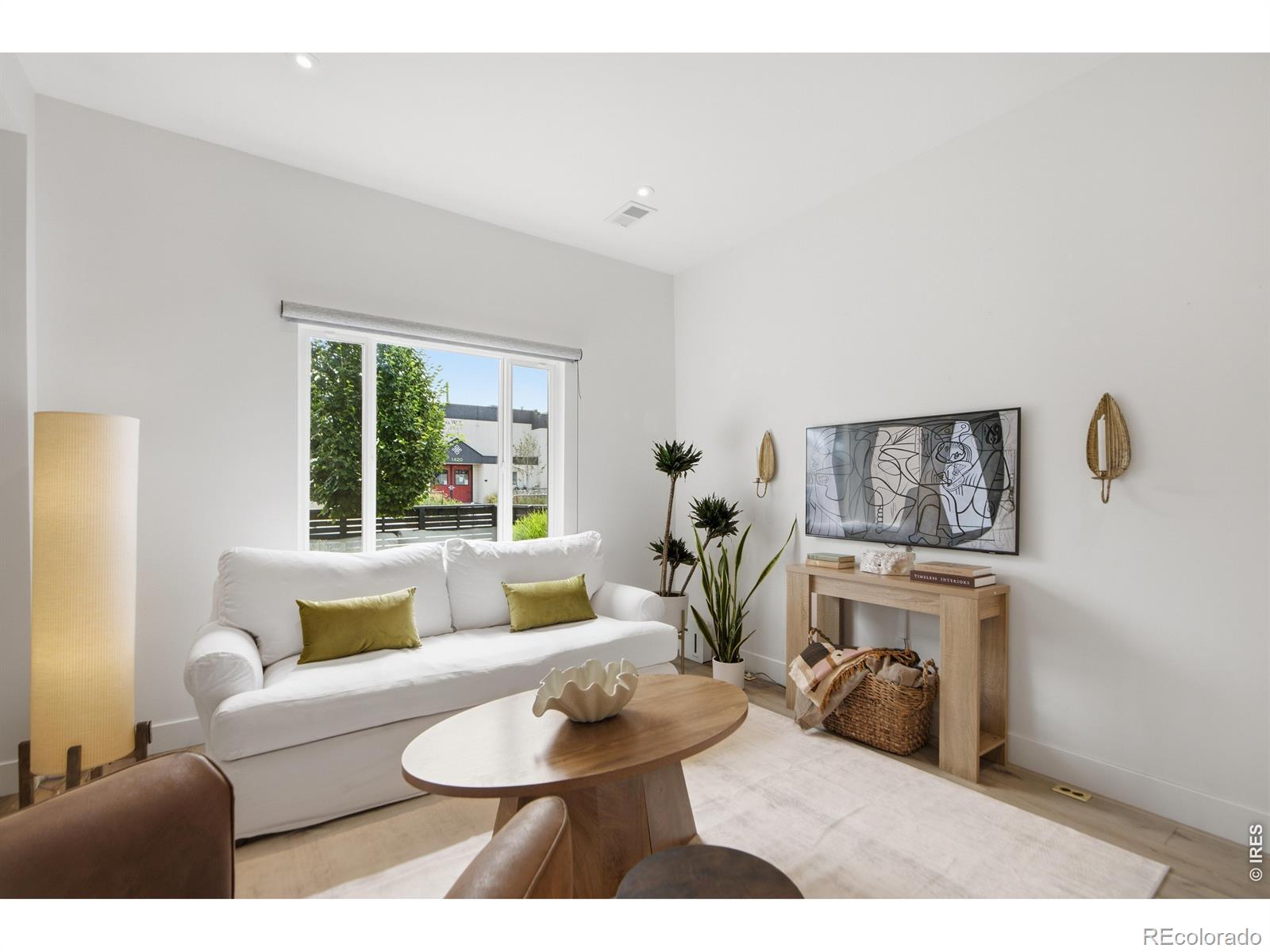 MLS Image #7 for 1419 s acoma street,denver, Colorado