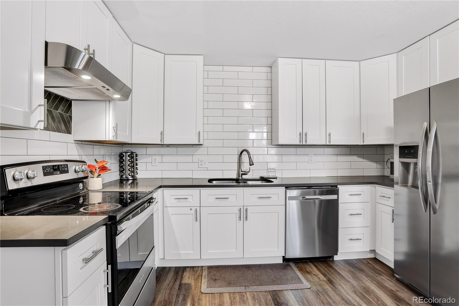MLS Image #8 for 937  kramer court,aurora, Colorado