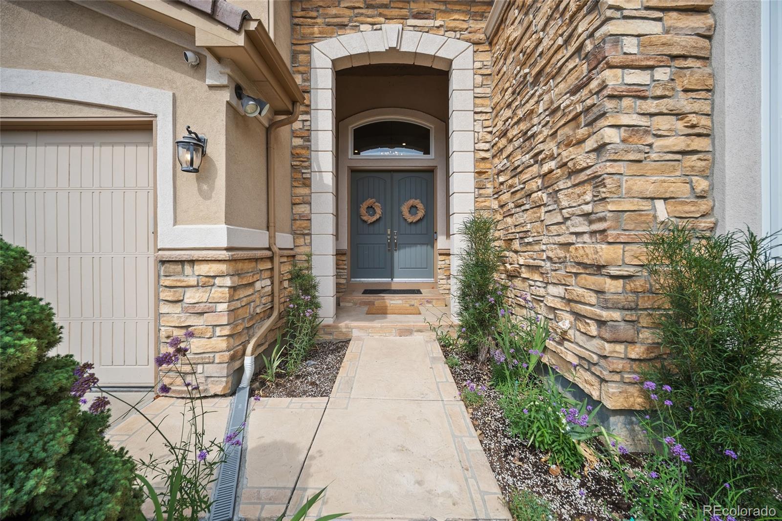 MLS Image #1 for 11940 e lake court,englewood, Colorado
