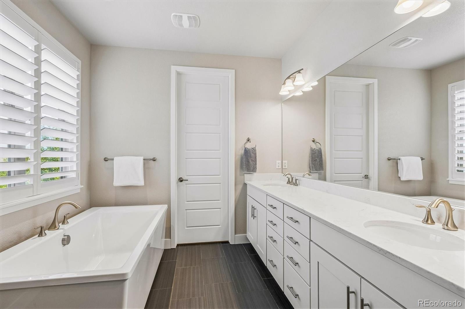 MLS Image #18 for 10425  maplebrook way,highlands ranch, Colorado