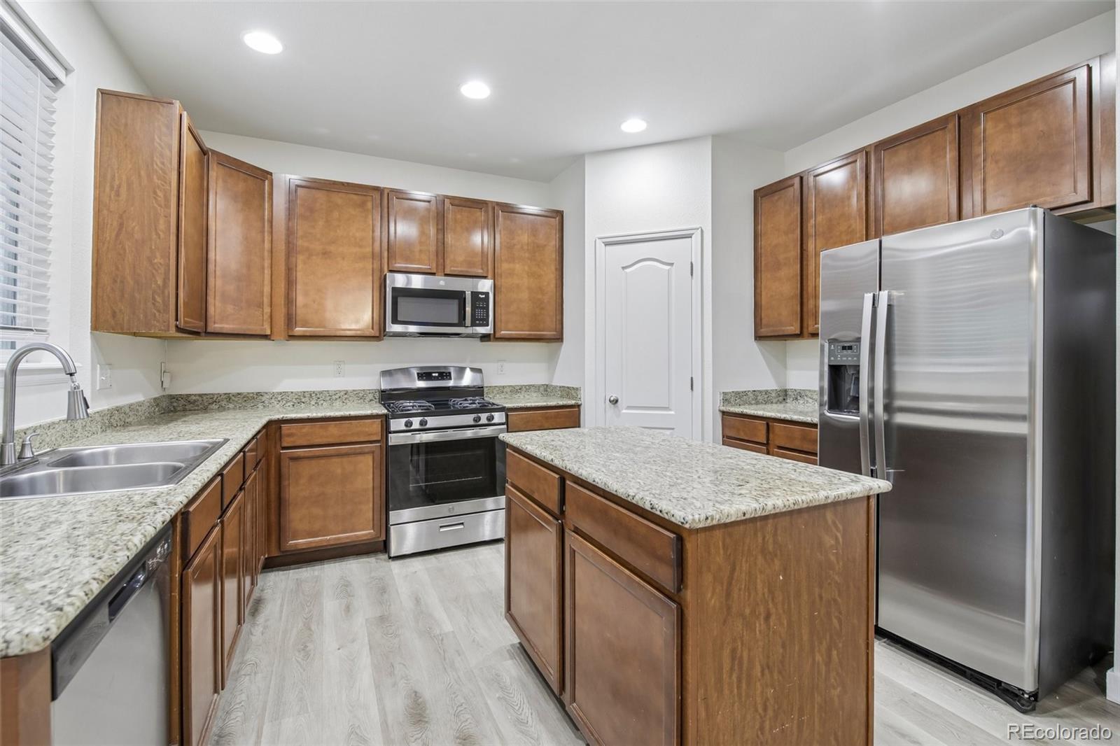 MLS Image #10 for 16365 e 99th avenue,commerce city, Colorado
