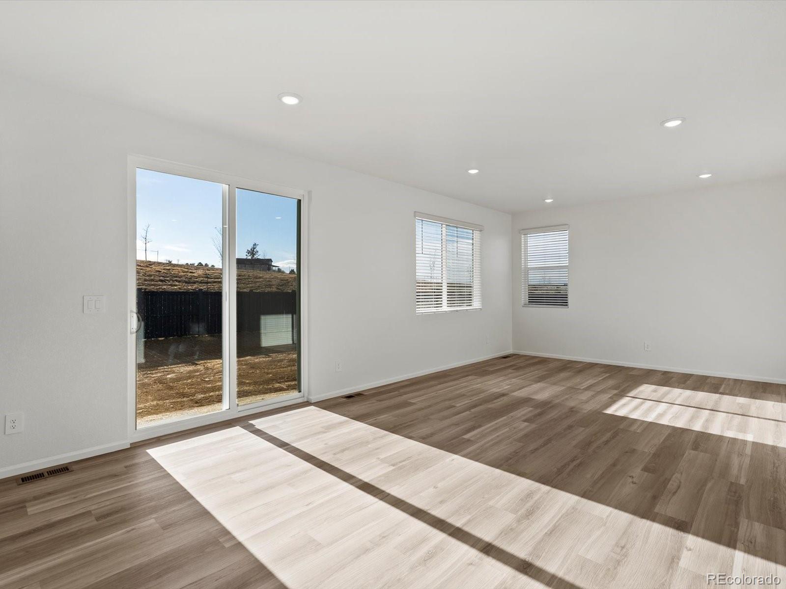 MLS Image #4 for 7329  27th street road,greeley, Colorado