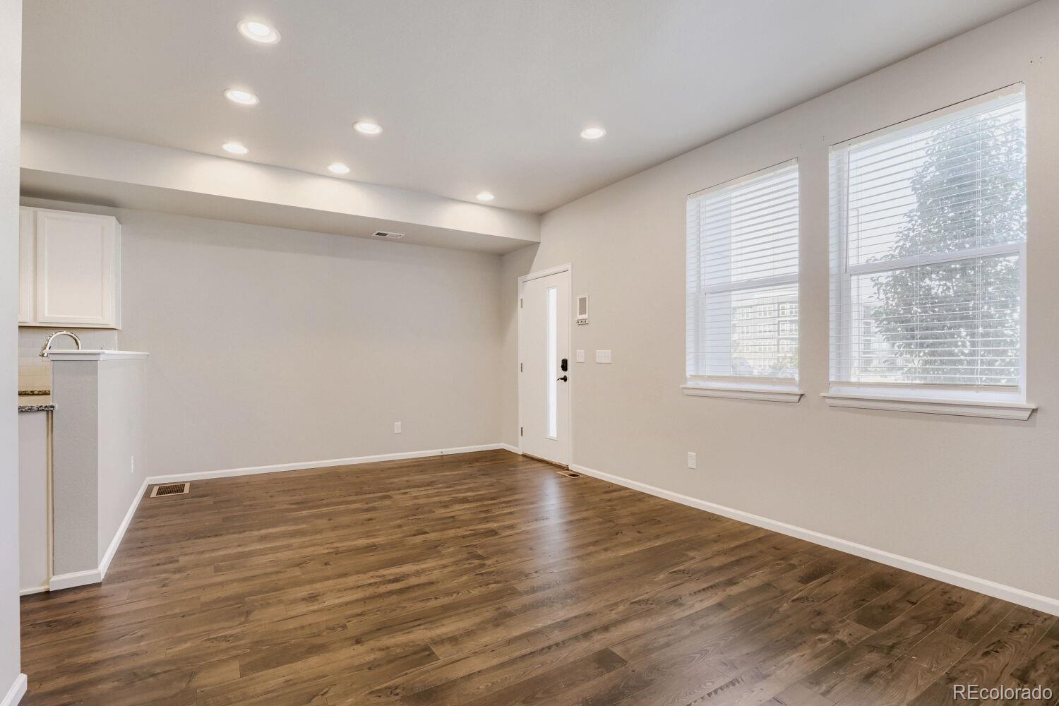 MLS Image #6 for 6504 n biscay street ,denver, Colorado