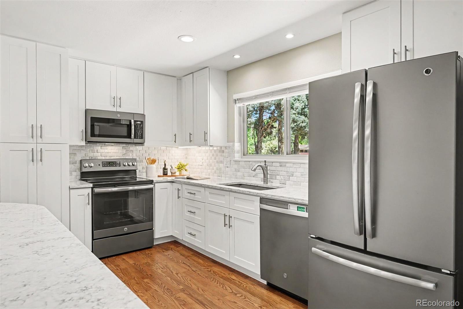MLS Image #11 for 715 s glencoe street,denver, Colorado