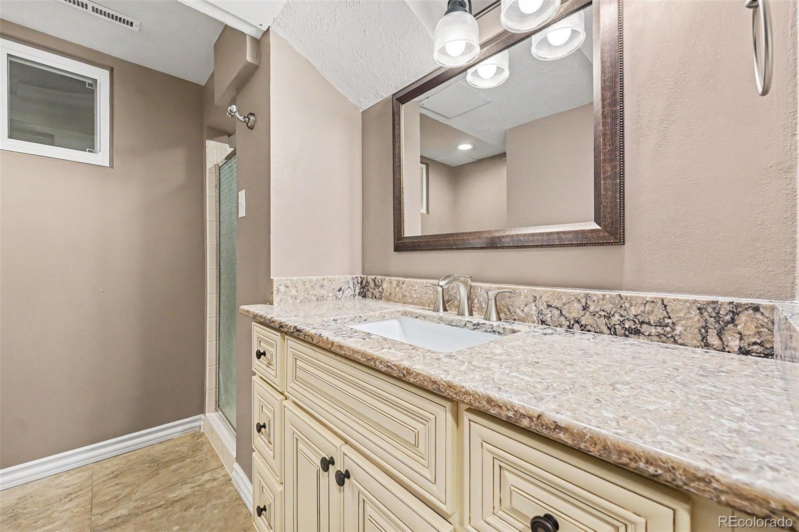 MLS Image #24 for 715 s glencoe street,denver, Colorado