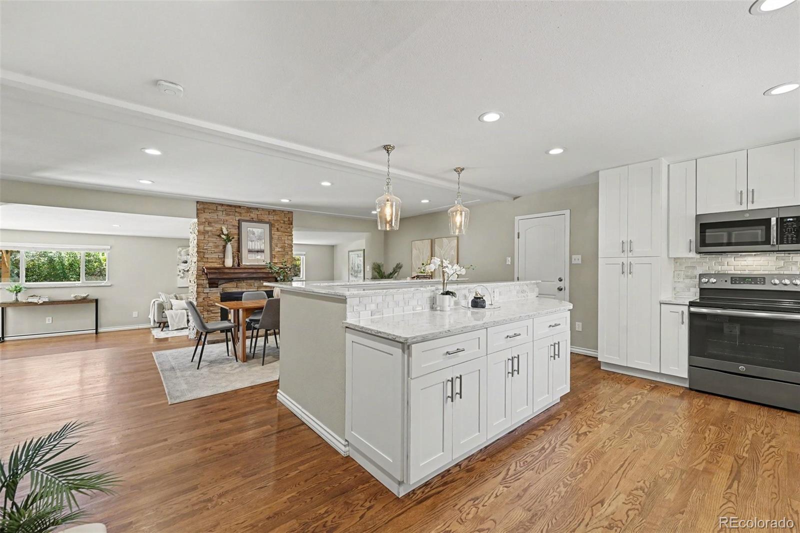 MLS Image #6 for 715 s glencoe street,denver, Colorado