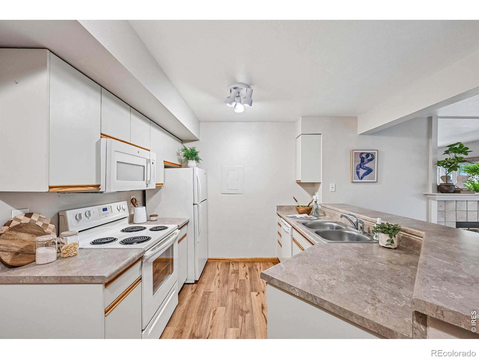 MLS Image #10 for 50 s boulder circle,boulder, Colorado