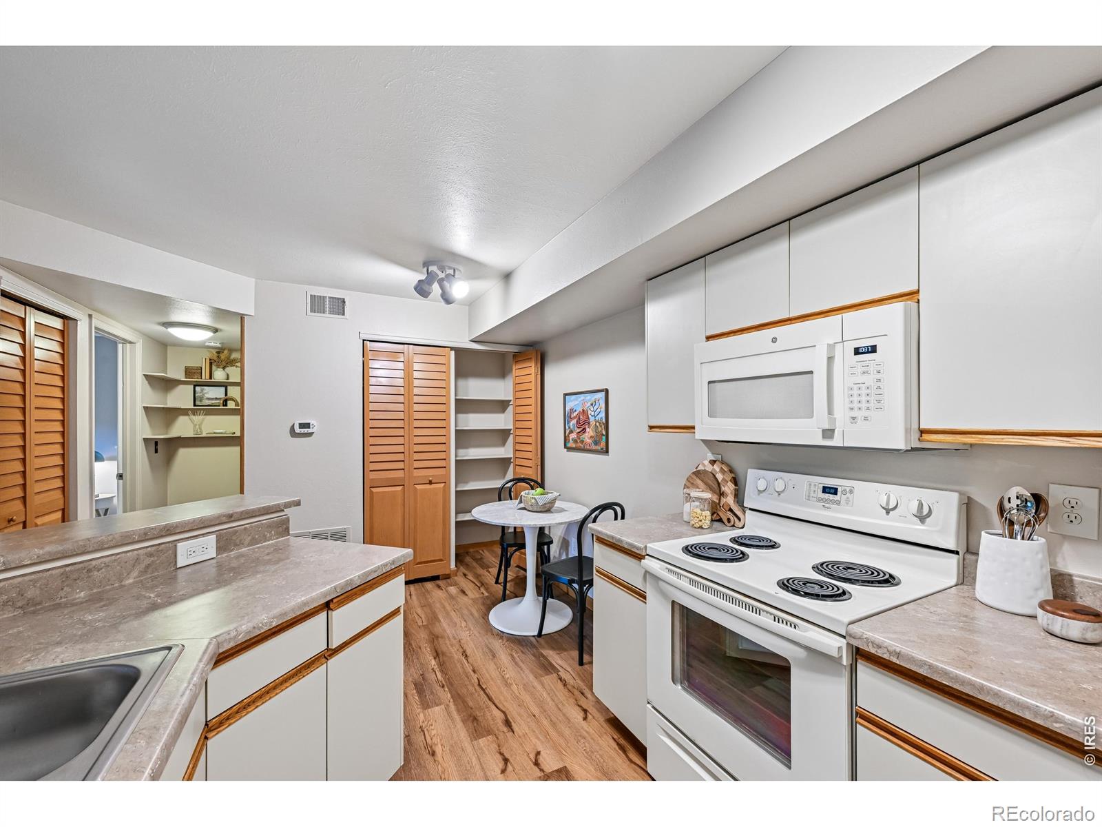 MLS Image #13 for 50 s boulder circle,boulder, Colorado