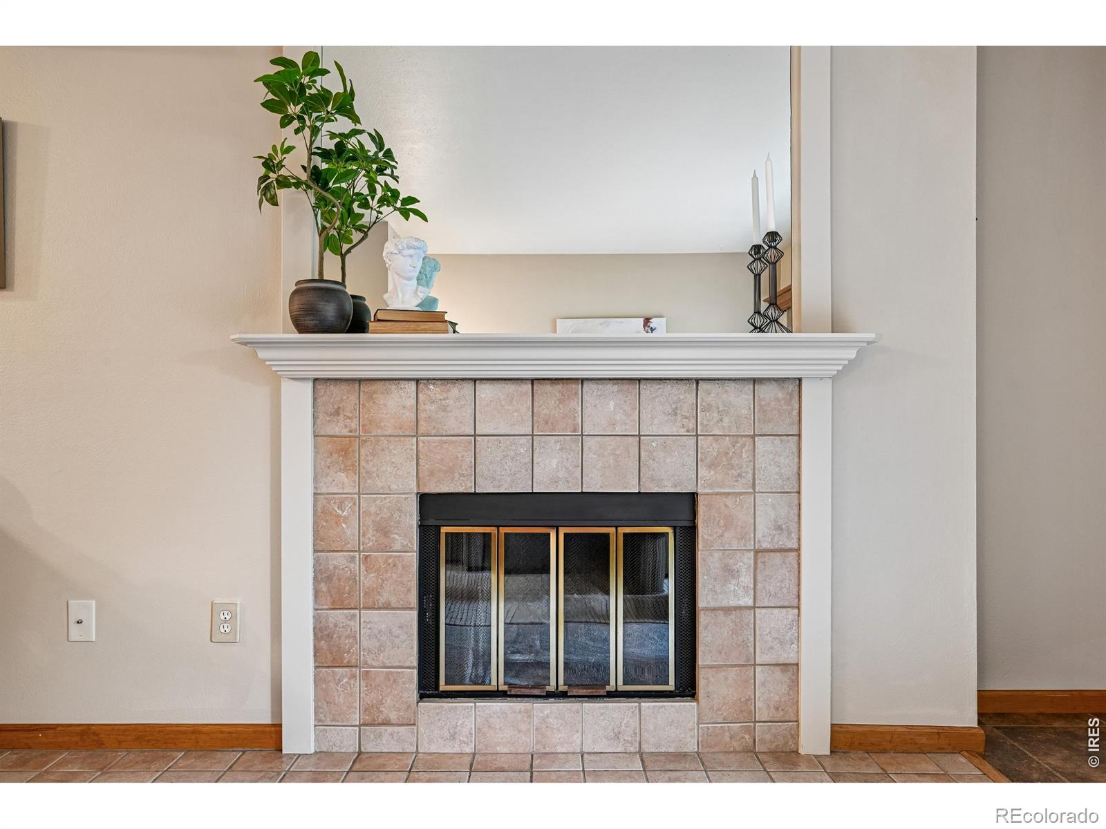 MLS Image #6 for 50 s boulder circle,boulder, Colorado
