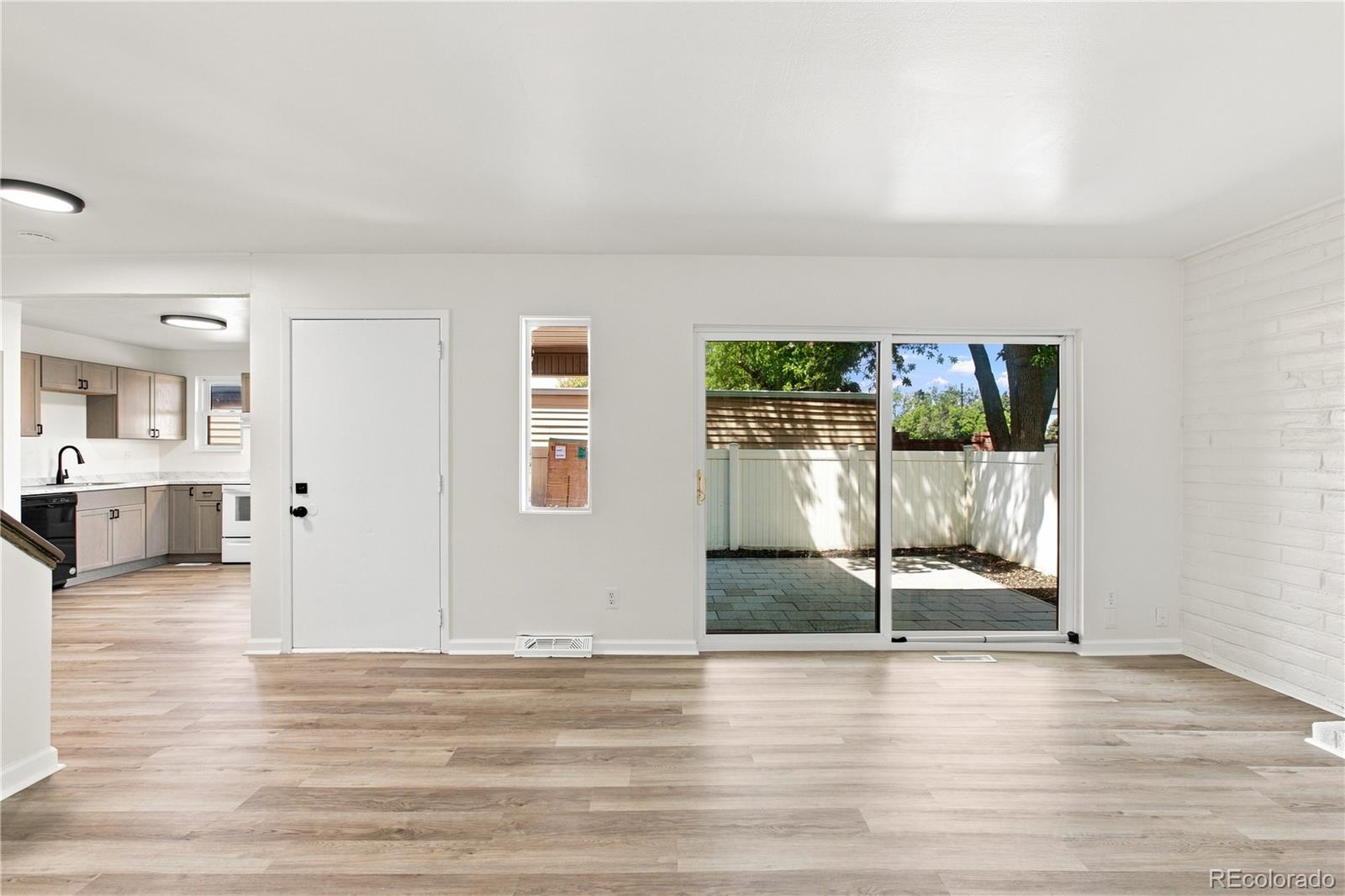 MLS Image #15 for 1120 s clinton street 72,denver, Colorado