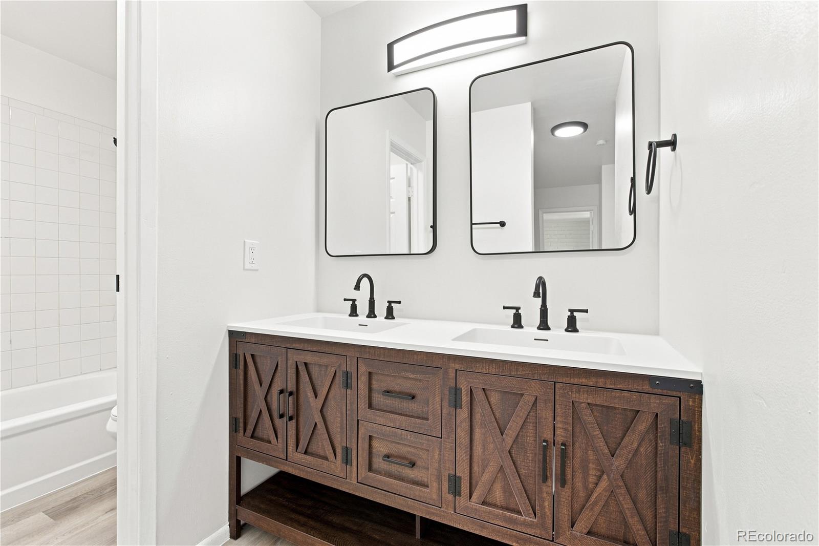 MLS Image #24 for 1120 s clinton street 72,denver, Colorado